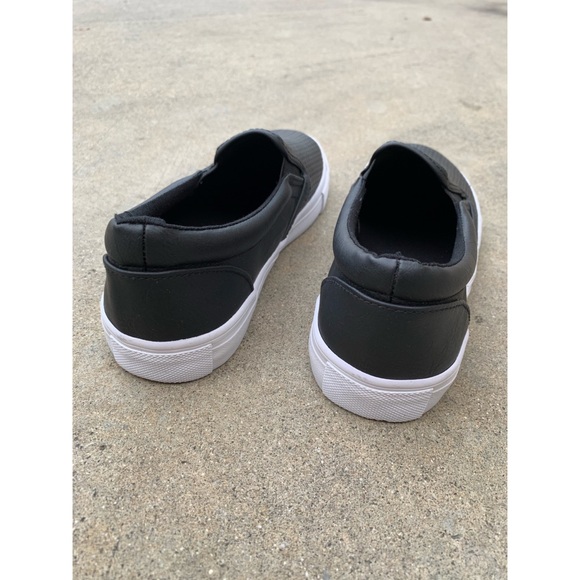 Soda Tracer Perforated Slip On Sneakers Flats - Picture 5 of 7